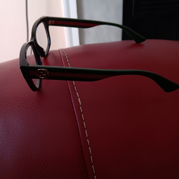 gucci glasses - Picture 2 of 4